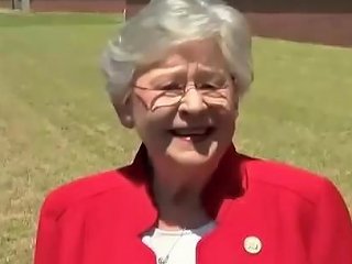 Horny Granny Shoves The Constitution Deep Up America 039 S Ass Fucks Her Hard